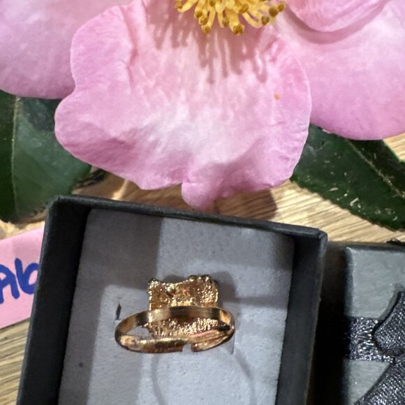 Adorable Hello Kitty Cat Kitten Silvertone Costume Adjustable Ring NEW w Box A6 - Picture 6 of 7